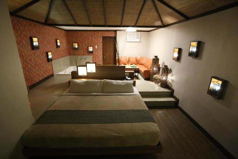 Victoria Court Suites Pasig Esterno foto
